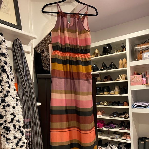 LOFT Dresses & Skirts - Silky spring dress